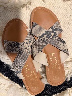 Womens Snake-Print Crisscross Sandals
